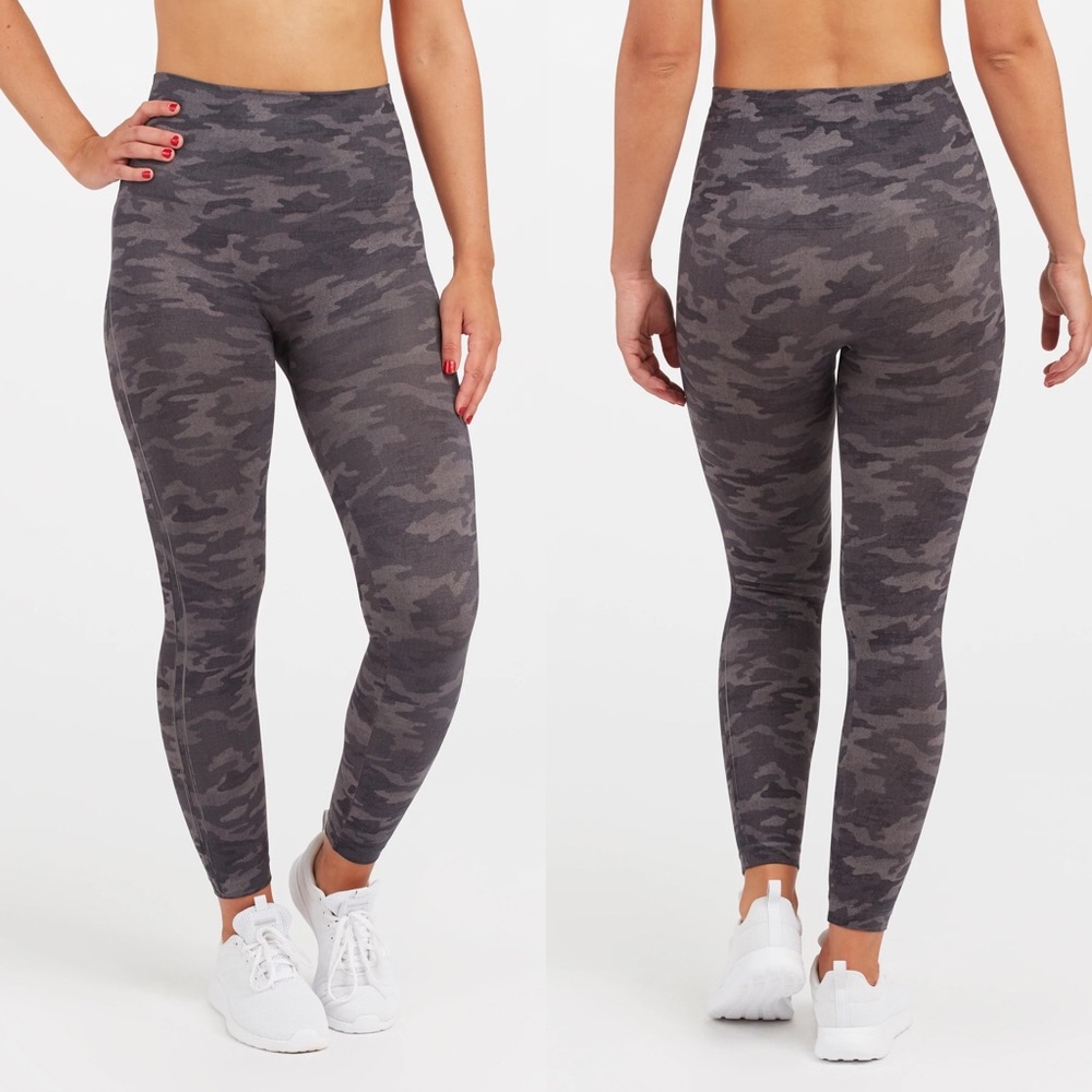 Spanx Look At Me Now Seamless Leggings Heather Camo Small